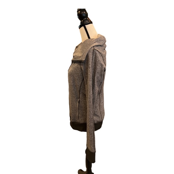 Lululemon Be Present Grey Jacket - Picture 3 of 7